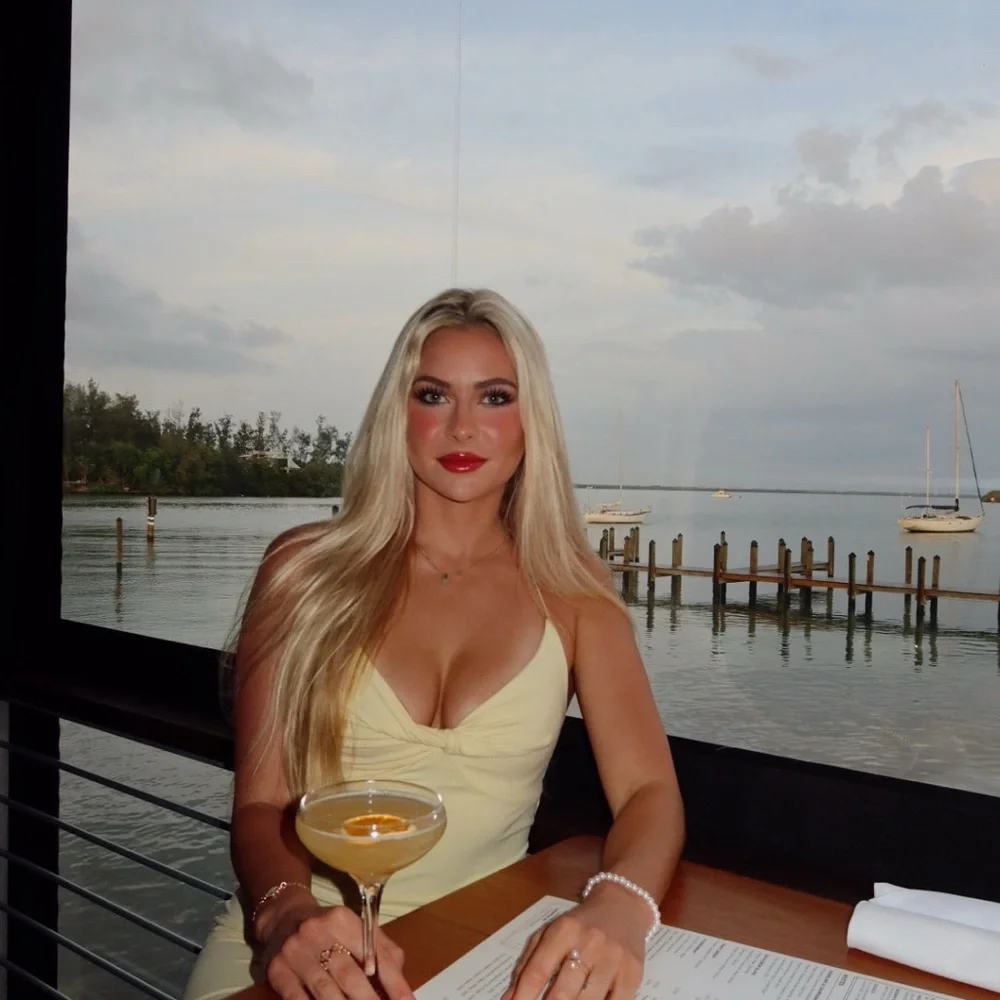 Elegant Cream Backless Dress - Picture 2 of 9